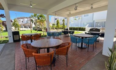 Casa en Venta en Almarena Residencial, totalmente amueblada y decorada profesionalmente