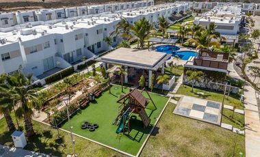 Casa en Venta en Almarena Residencial, totalmente amueblada y decorada profesionalmente