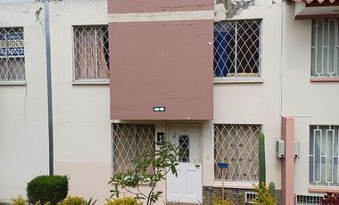 SE VENDE CASA DE DOS PLANTAS, 110,61 M² CIUDAD BICENTENARIO - QUITO - PICHINCHA - ECUADOR