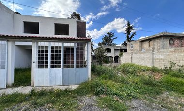Terreno en venta en Santa Maria Otzacatipan, a 3 minutos de la central de abastos.