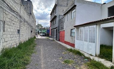 Terreno en venta en Santa Maria Otzacatipan, a 3 minutos de la central de abastos.