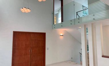 Casa en renta en Valle Real Coto Almendros de lujo