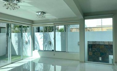 Casa en renta en Valle Real Coto Almendros de lujo