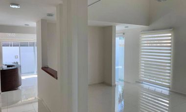 Casa en renta en Valle Real Coto Almendros de lujo