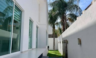 Casa en renta en Valle Real Coto Almendros de lujo