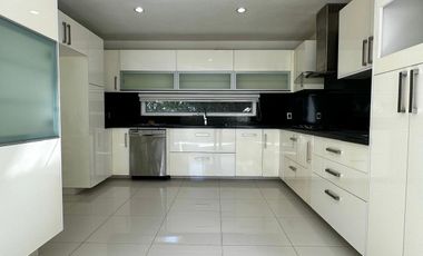 Casa en renta en Valle Real Coto Almendros de lujo