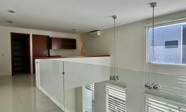 Casa en renta en Valle Real Coto Almendros de lujo