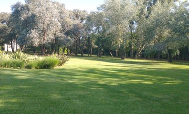 Magnifica Casa en Dos Plantas Sobre Terreno de 1441 m - Praderas de Lujan