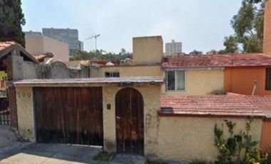 CASA EN REMATE EN LOMAS VERDE EDOMEX