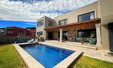 Casa Manzanillo, Encanto y lujo en cada rincón