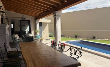 Casa Manzanillo, Encanto y lujo en cada rincón