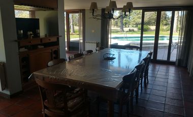 Excelente Casa 2 Plantas en Las Praderas de Lujan