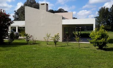 Casa en Venta - Las Praderas, Lujan