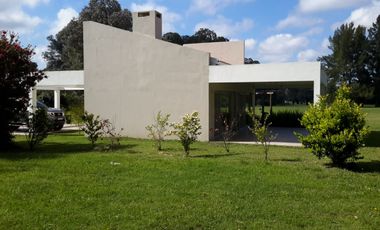 Casa en Venta - Las Praderas, Lujan