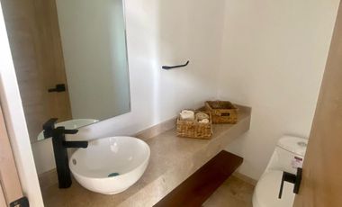 CASA EN VENTA DE 4 RECAMARAS , EN PRIVADA EN ZONA PEDREGALES