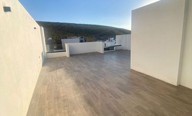 CASA EN VENTA DE 4 RECAMARAS , EN PRIVADA EN ZONA PEDREGALES
