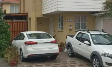 Altos del Raco, casa 3D/2B/2E/1B. Excelente ubicación.