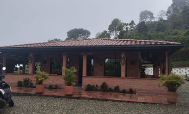 Venta hermosa Casa Finca, Sabaneta Copacabana, Antioquia.