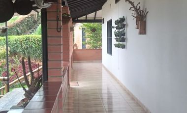 Venta hermosa Casa Finca, Sabaneta Copacabana, Antioquia.