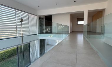 CASA EN RENTA LOMAS DEL MOLINO