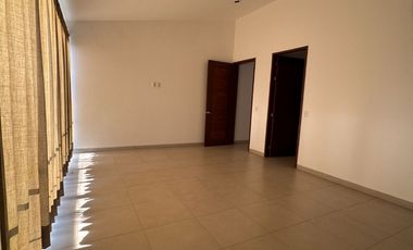 CASA EN RENTA LOMAS DEL MOLINO