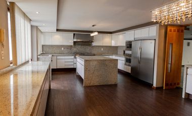 SE VENDE HERMOSA RESIDENCIA EN BARRIO SAN FRANCISCO