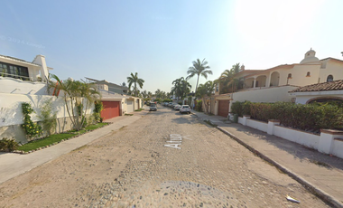 PRECIOSA CASA DE RECUPERACIÓN BANCARIA EN VENTA EN PUERTO VALLARTA, JAL.