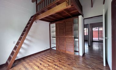 Casa en arriendo,  Loma Del Esobero, Poblado, Medellin