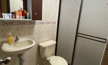 VENTA DE APARTAMENTO NIVEL CUARTO, BUENA UBICACION EN EL BARRIO EL REFUGIO AL SUR DE CALI