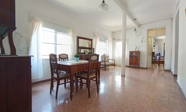 AMPLIA CASA EN VENTA ZONA CENTRO DE PARANA