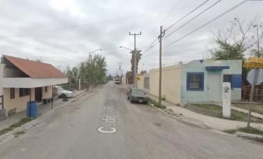 Casa En Remate Bancario En C. De Los Bustamante, Paseo Del Norte, Salinas Victoria, N.l. (60% Descuento, Excelente Plusvalía) SK12