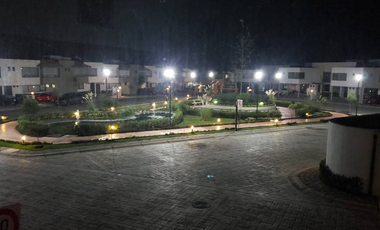 CASA EN REMATE BANCARIO EN RESIDENCIAL VALLE DE LAS FLORES