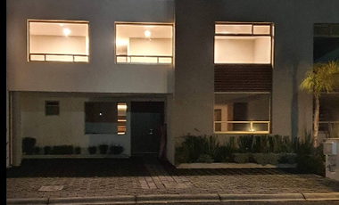 CASA EN REMATE BANCARIO EN RESIDENCIAL VALLE DE LAS FLORES