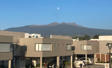 CASA EN REMATE BANCARIO EN RESIDENCIAL VALLE DE LAS FLORES