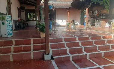 SE VENDE O PERMUTA FINCA  POR MENOR VALOR EN ARMERO GUAYABAL