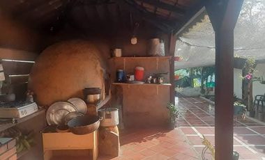 SE VENDE O PERMUTA FINCA  POR MENOR VALOR EN ARMERO GUAYABAL