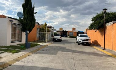 “CASA  EN RENTA, AMUEBLADA EN UN NIVEL 