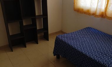 “CASA  EN RENTA, AMUEBLADA EN UN NIVEL 