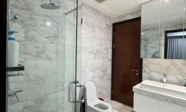 For rent The Peak Residence Sudirman 2+1 BR 159 sqm