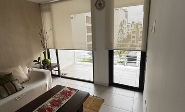 Arriendo suite con balcón amoblado