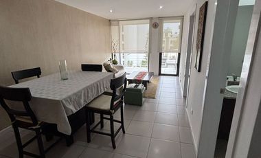 Arriendo suite con balcón amoblado