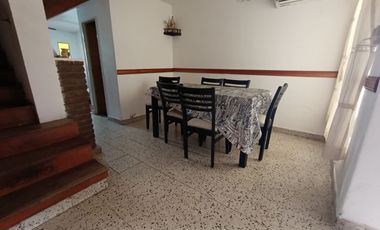 Amplia Casa En Venta Zona Almafuerte Y Juan Garrigo