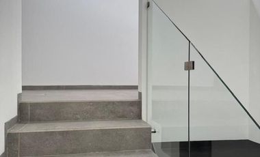 C102 Casa nueva en Venta Frac Privado LomAlta Tres Marias