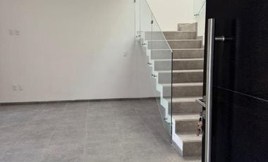 C102 Casa nueva en Venta Frac Privado LomAlta Tres Marias