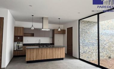 C102 Casa nueva en Venta Frac Privado LomAlta Tres Marias