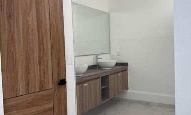 C102 Casa nueva en Venta Frac Privado LomAlta Tres Marias