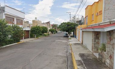 Casa en Recuperación Bancaria, Jardines de San Joaquín, Zamora, Michoacán