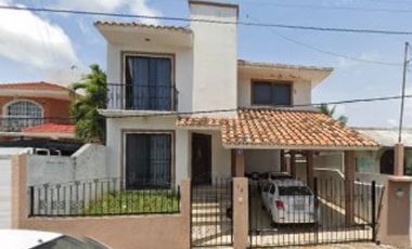 Excelente casa en Fraccionamiento Tampiquera