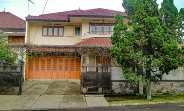 Dijual Rumah Villa Di Dago Coblong Kota Bandung Utara FULL FURNISHED Arsitek BALI SIAP HUNI [PK002]
