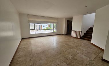 Cumbaya, Sector Colegio Menor, Moderna Casa, Conjunto Privado